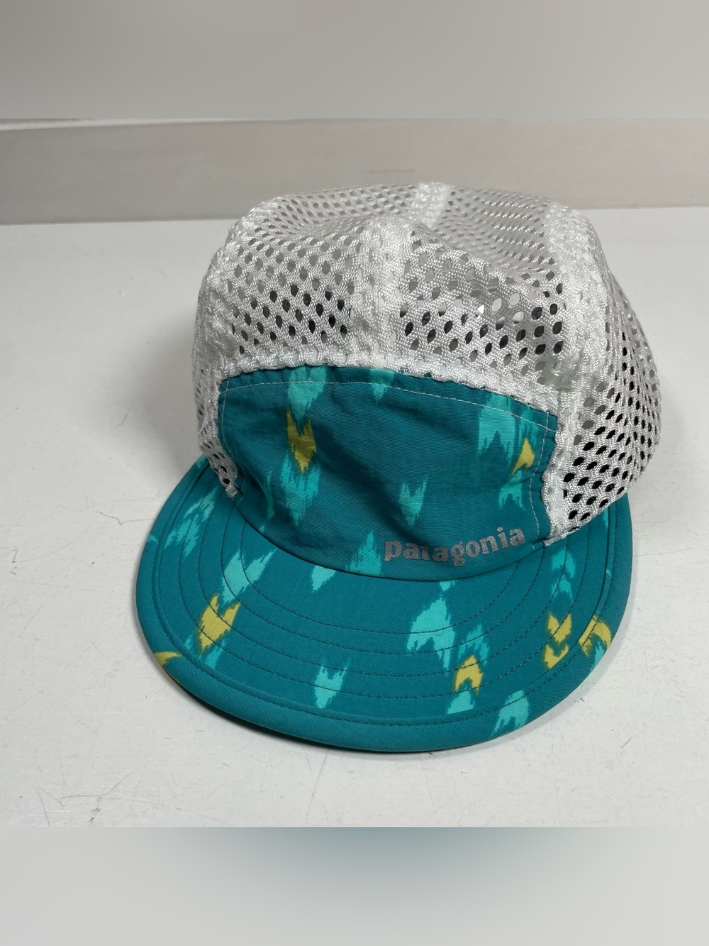 Patagonia Duckbill Cap Wish Tails Teal Chevron Mesh Hat Running Hiking